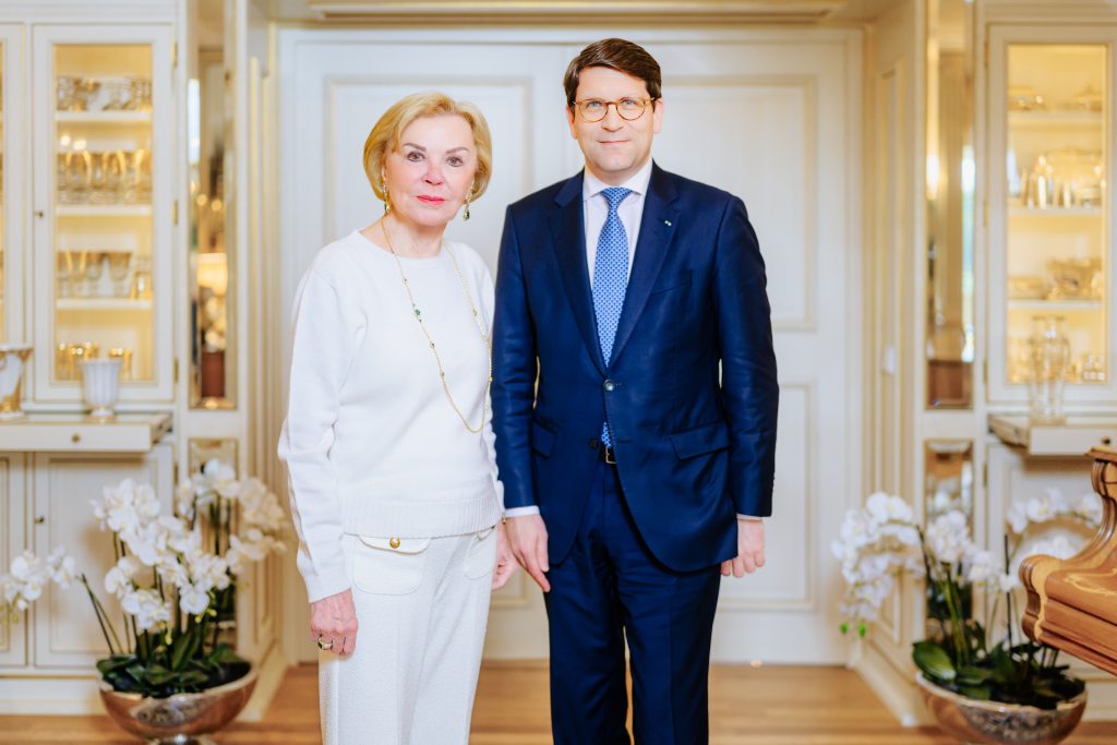 Liz Mohn und Alexander Neef im Austausch zu den NEUEN STIMMEN